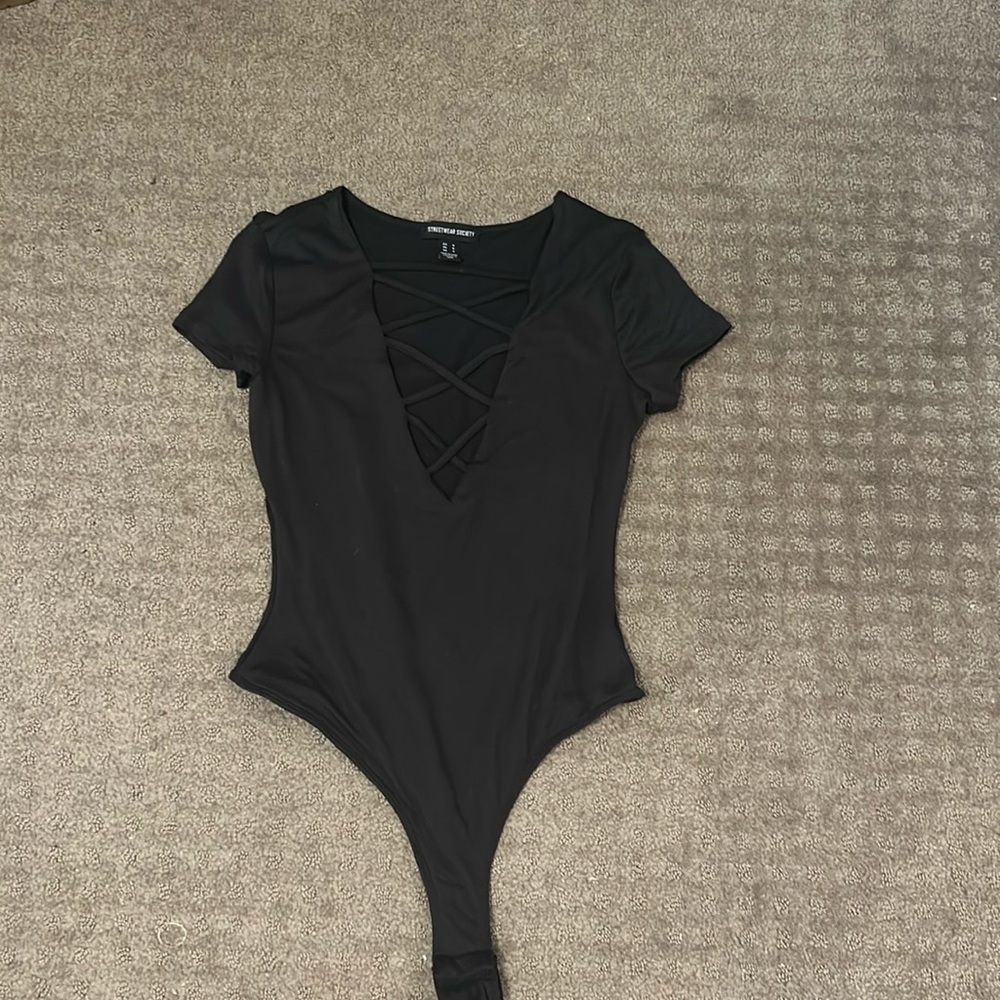 Forever 21 black t-shirt body suit